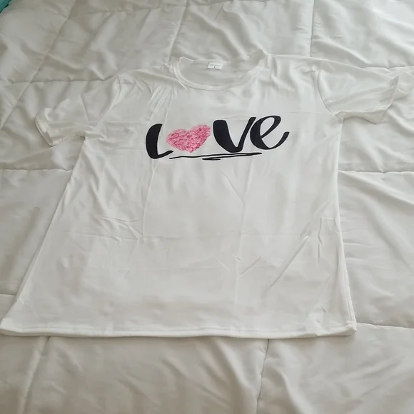 LOVE Graphic Short Sleeve Tee Shirt - Picture 3 of 4